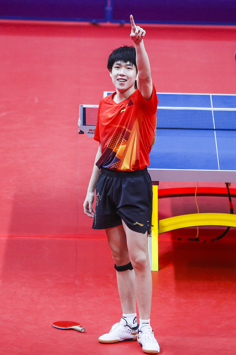 九游娱乐app-转会期全明星赛焦点战，多伦多猛龙遗憾出局，赛场秩序良好，轮换策略成焦点